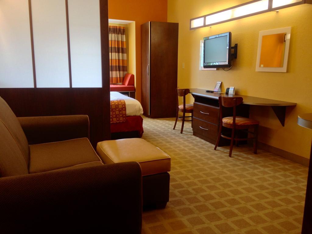 Microtel Inn & Suites By Wyndham University Medical Park Greenville Exterior foto